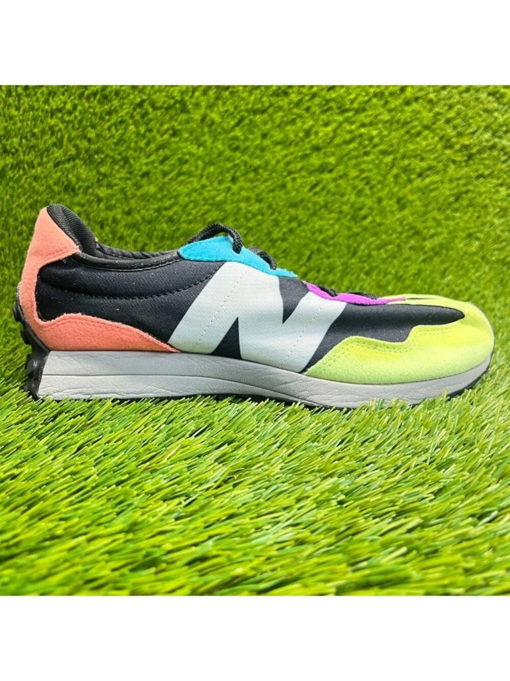 New Balance 327 Boys Size 6Y Black Green Gray‎ Walking Running Shoes Sneakers